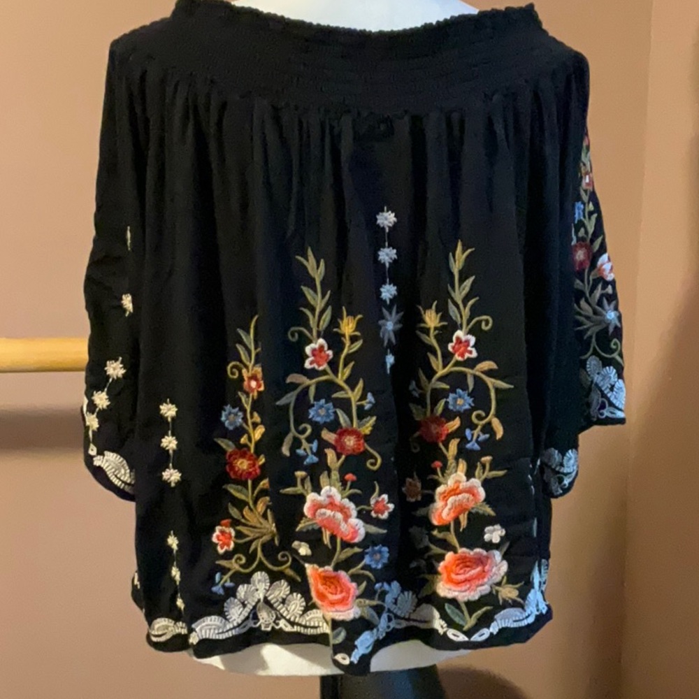 Johnny Was off shoulder roses top S - Picture 3 of 6